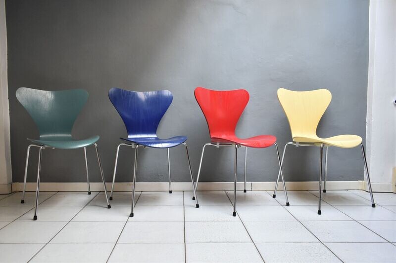 Set di 4 sedie danesi vintage anni'50,  design di Arne Jacobsen per Fritz Hansen serie 7