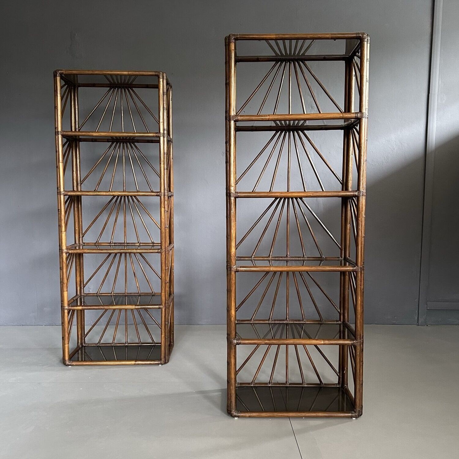 Set di due Étagère/Librerie in bambù anni Settanta, manifattura Italiana