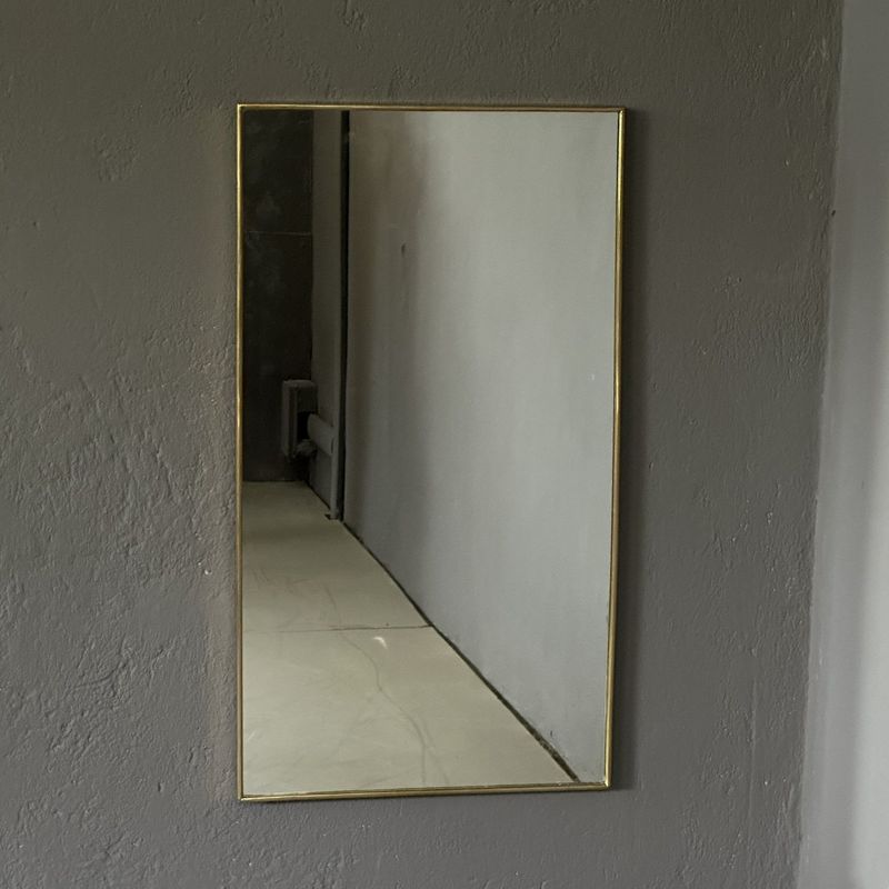 Specchio rettangolare con cornice in ottone anni'60