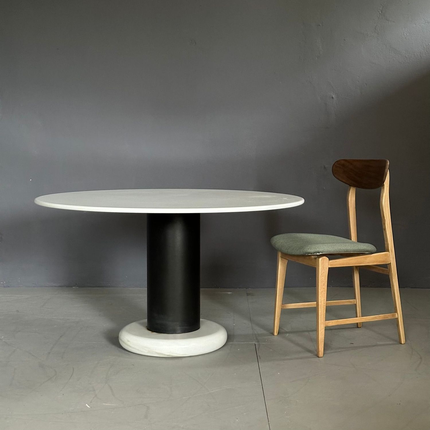 Tavolo 'Loto Rosso' design di  Ettore Sottsass per Poltronova anni '60