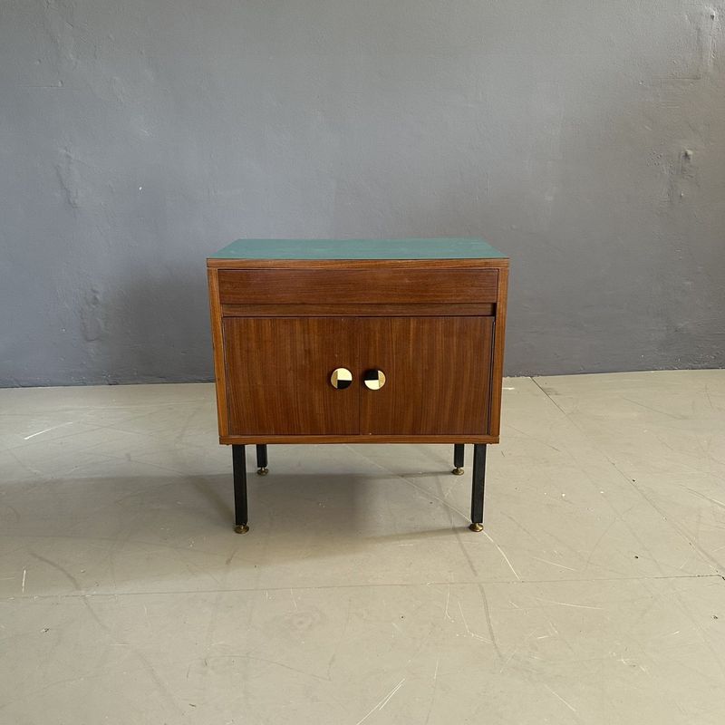 ​Comodino vintage anni Sessanta circa, manifattura italiana