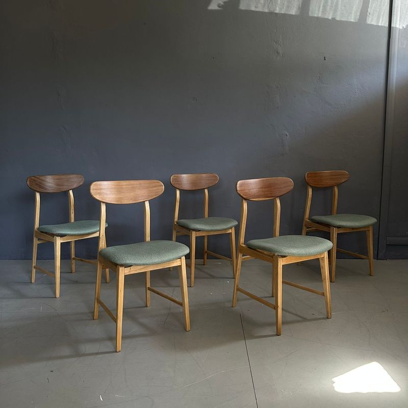 Set di 5 sedie da pranzo, anni Sessanta struttura in legno seduta in tessuto verde