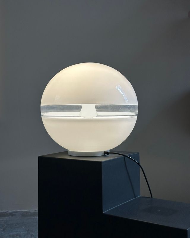 Lampada da tavolo mod LT 23O design di Carlo Nason per A.V. Mazzega