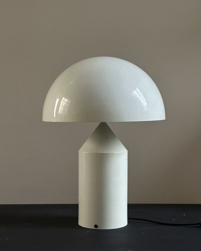 Lampada Atollo, Vico Magistretti anni '70