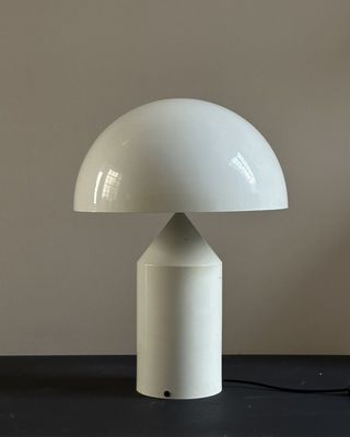 Lampada Atollo, Vico Magistretti anni '70 Lampada Atollo, Vico Magistretti anni '70