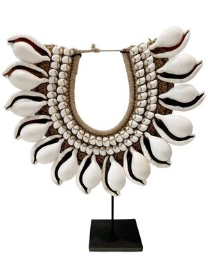 COLLAR PAPÚA de cauri Yacar