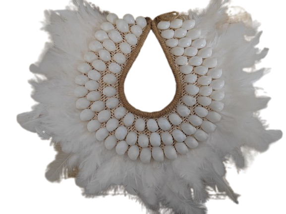 COLLAR PAPÚA de concha blanca y plumas