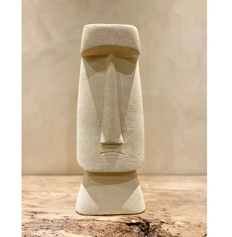 Estatua Moai de piedra