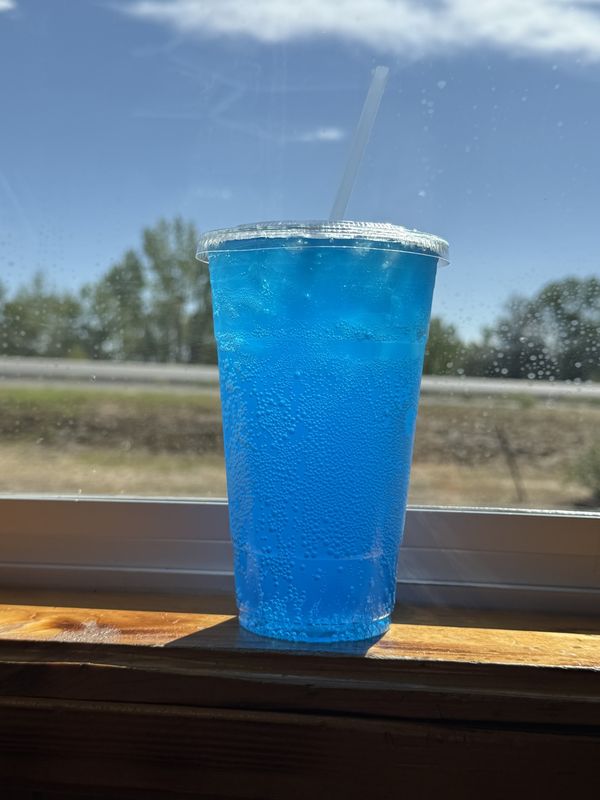 Blue Mountain Water 24oz