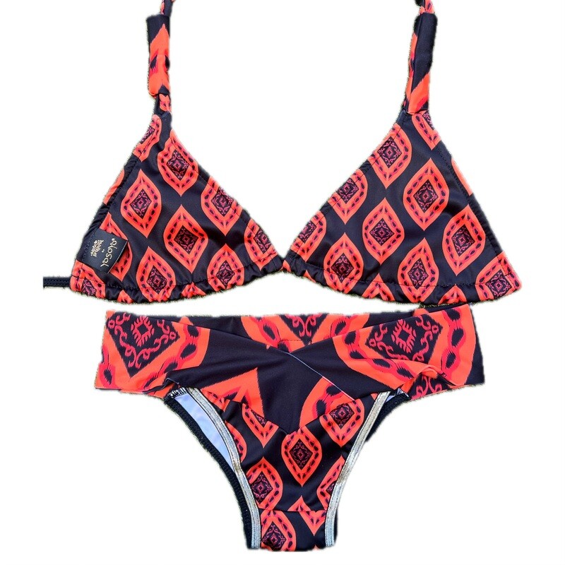 Conjunto Bikini CROSS BRAZIL + triángulo “Mamaya”