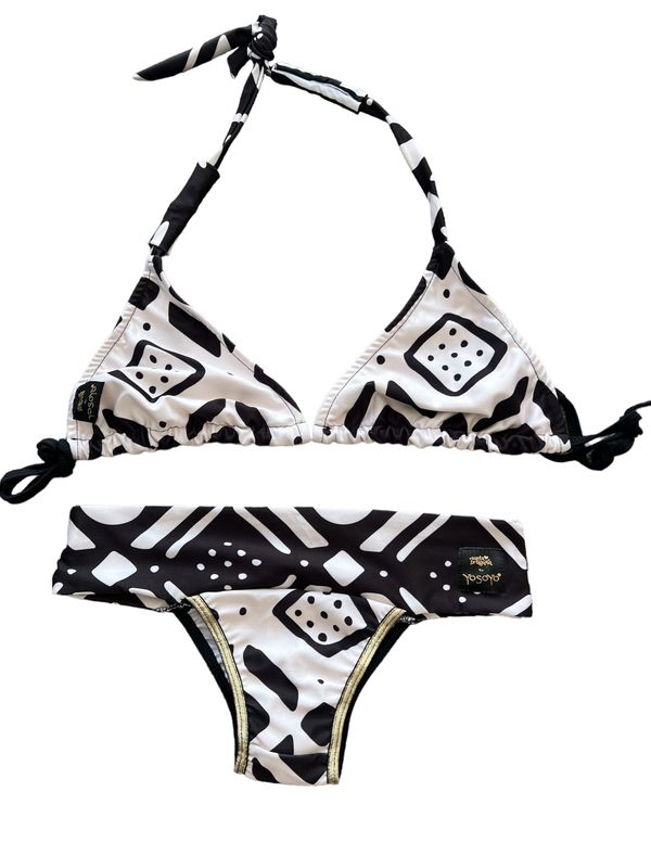 Conjunto BRAZIL + TRIÁNGULO “white bogo black ”