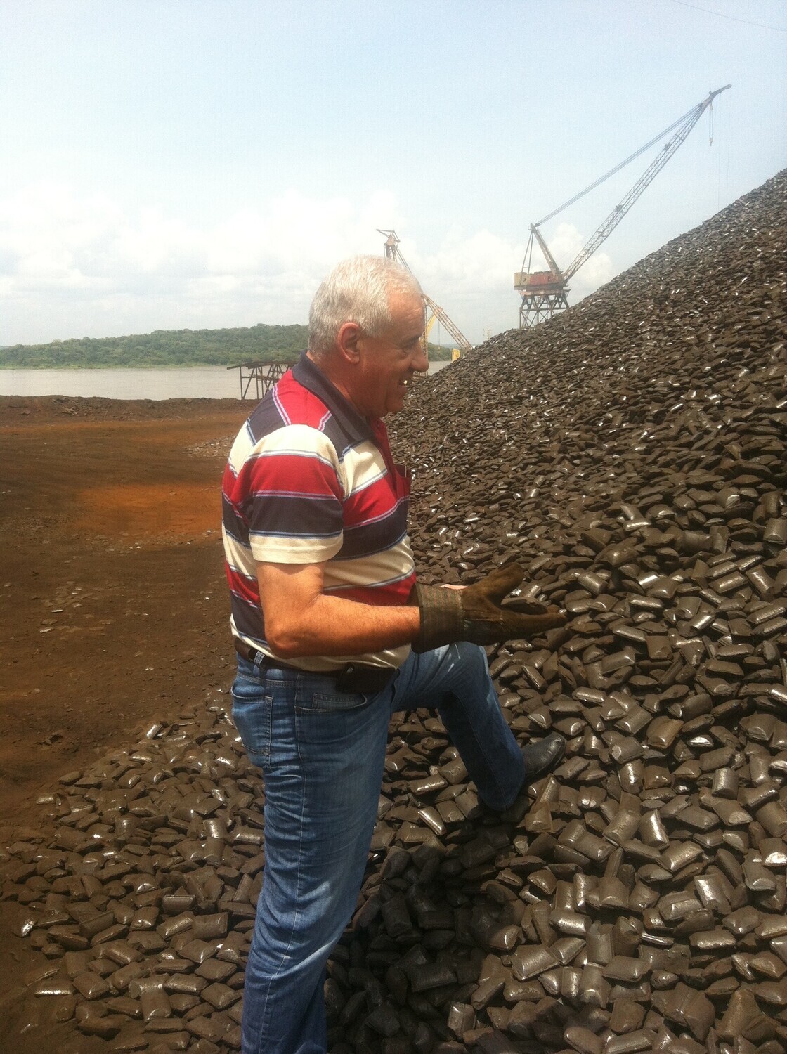 IRON BRIQUETTES