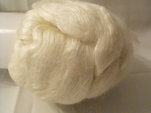 Merino (22 micron) &amp; Silk blend - Vanilla    200 Grams