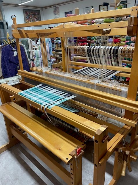 60 &quot; Woolhouse Loom - 10 shaft, 12 treadle