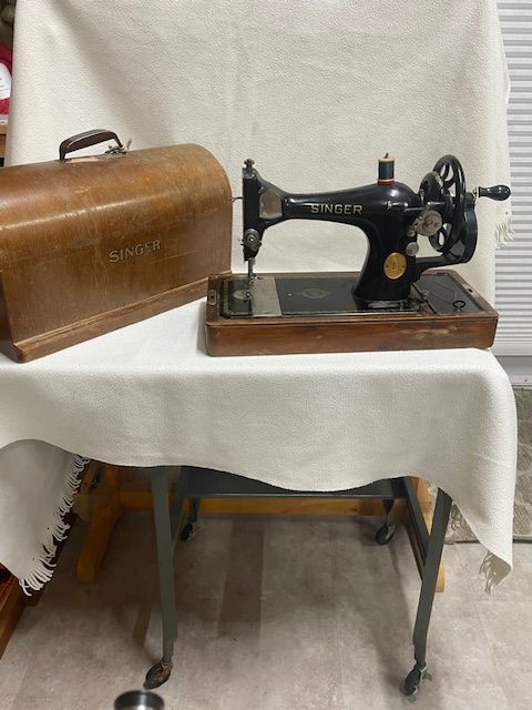 Antique Singer Manual Sewing Machine