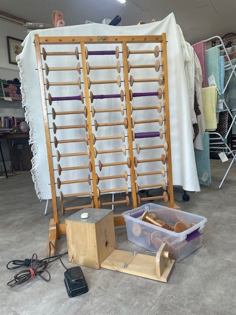 Spool rack, bobbins &amp; electric winder