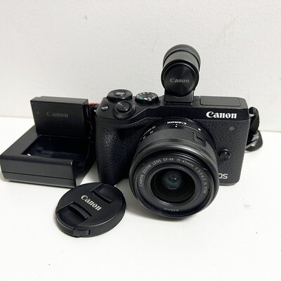USED Canon EOS M6 Mark II with Canon M15-45mm f/3.5-6.3 IS STM Lens