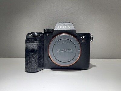 USED Sony a7R III Mirrorless Camera