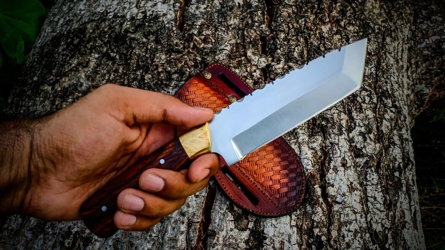 1095 Steel Full Tang Skinner Knife with Rose Wood Handle