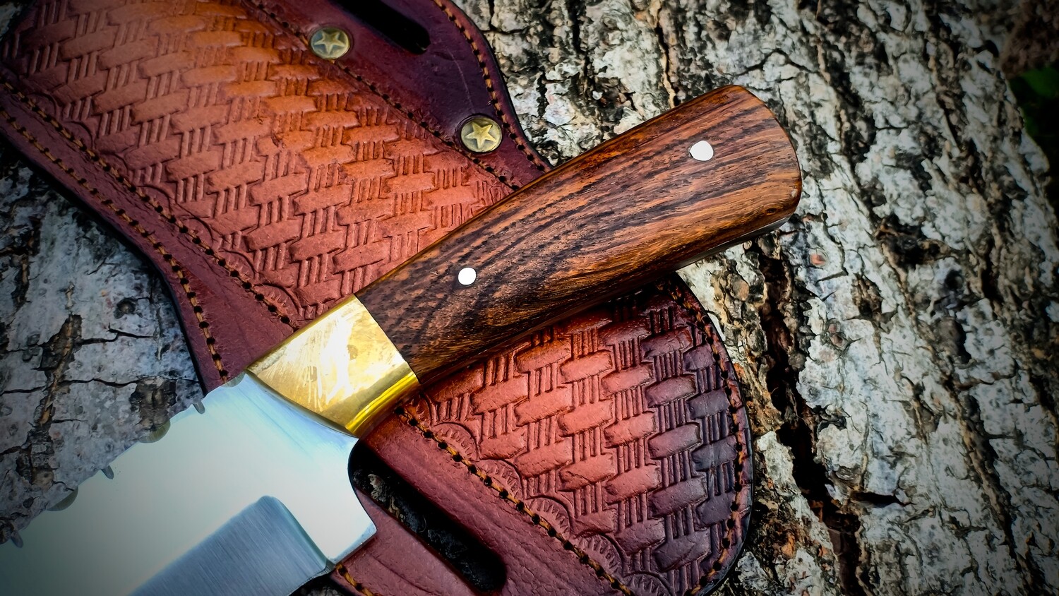 1095 Steel Full Tang Skinner Knife with Rose Wood Handle