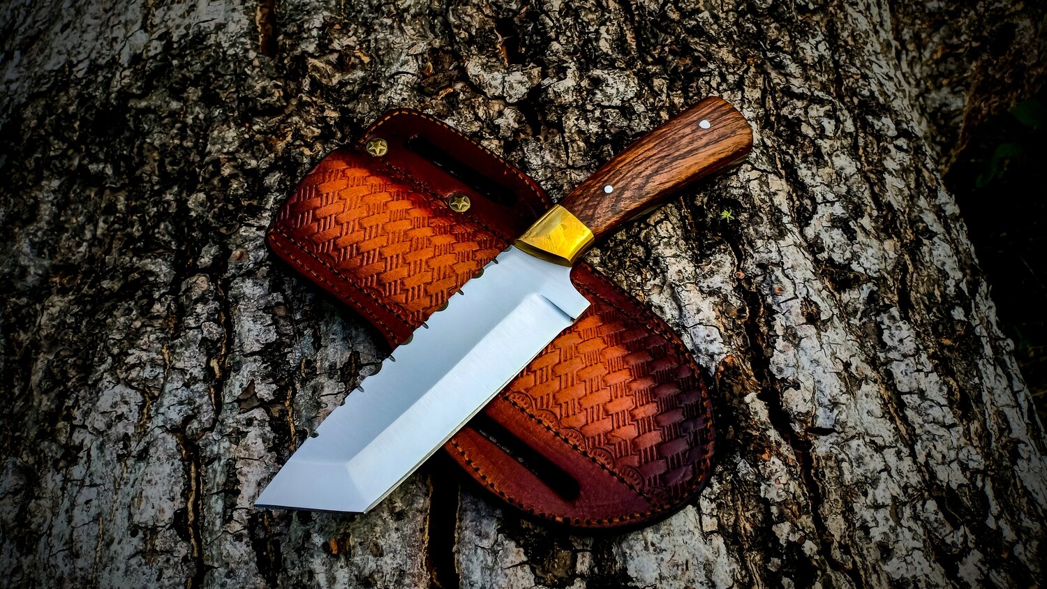 1095 Steel Full Tang Skinner Knife with Rose Wood Handle