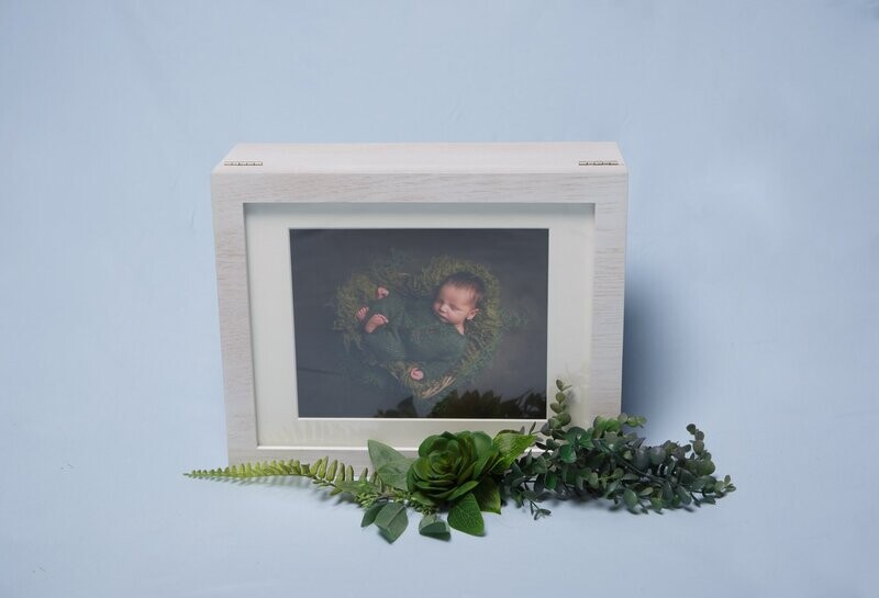Deluxe 30 portrait wooden folio box