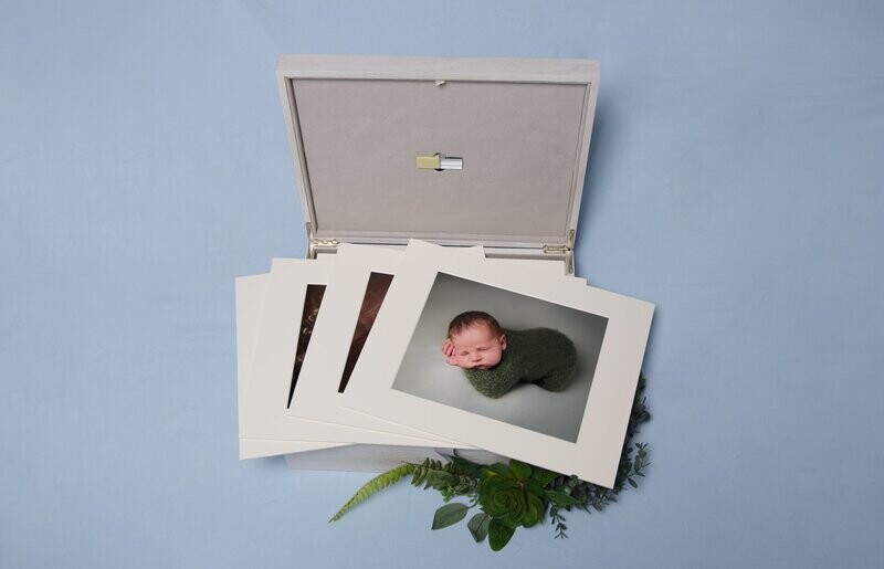 Bespoke 20 portrait wooden folio box