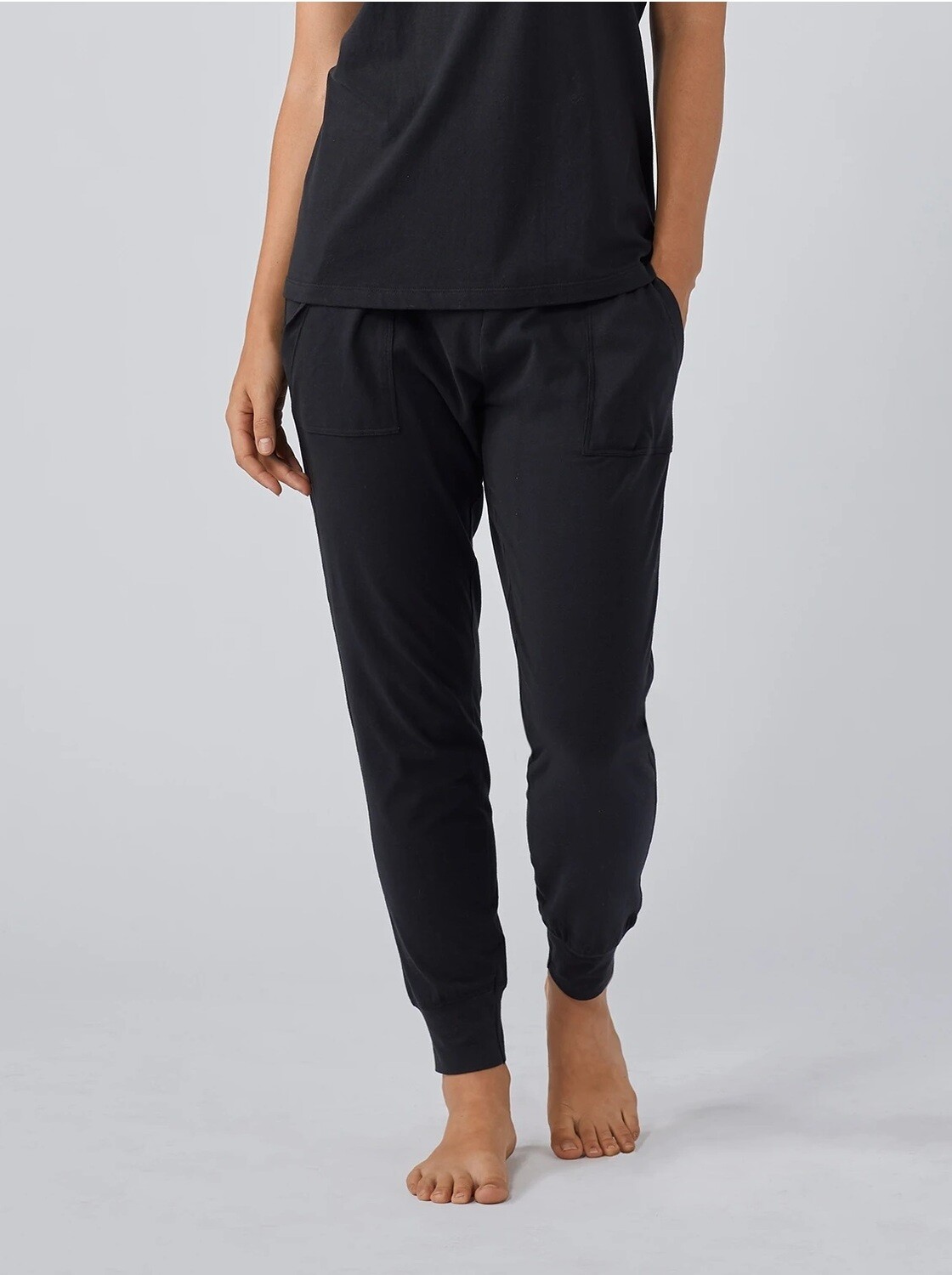 Solstice Jogger in Deep Graphite