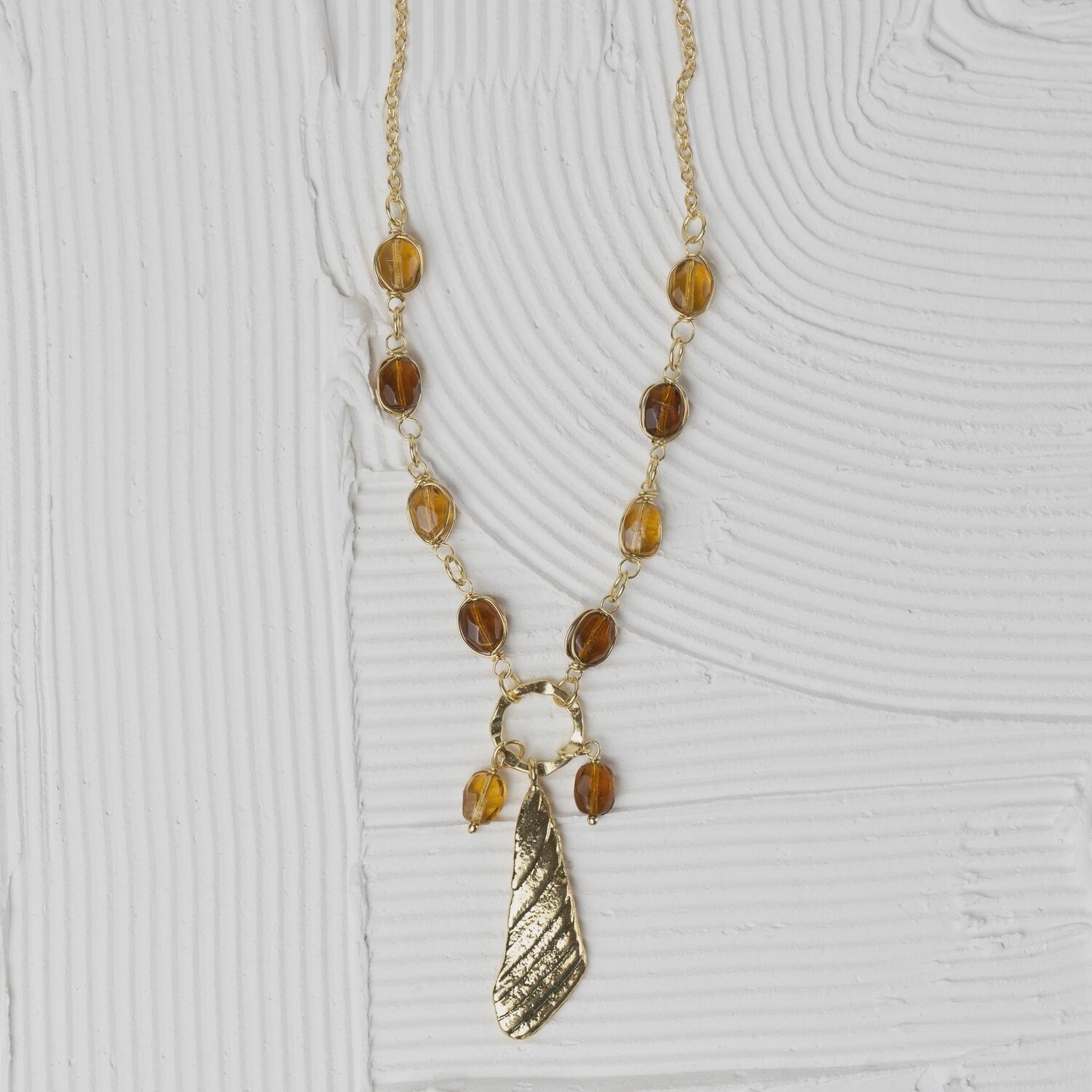 Mila Pendant Necklace