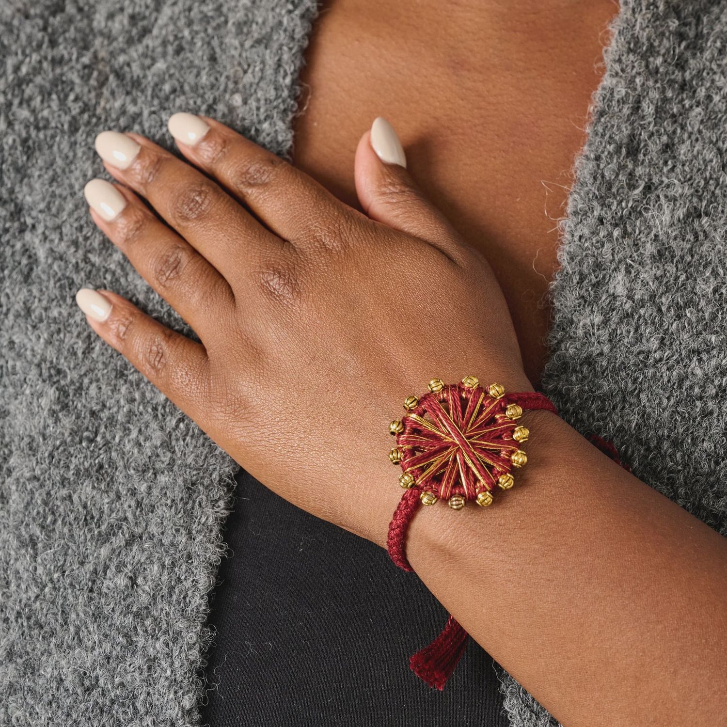 Irfan Wrapped Thread Bracelet - Choker