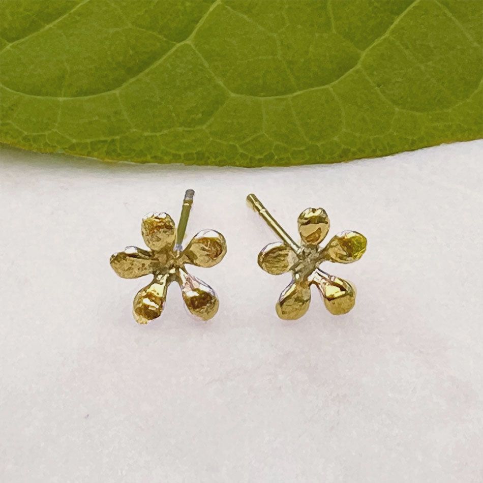 Tiny Daisy Studs - Brass