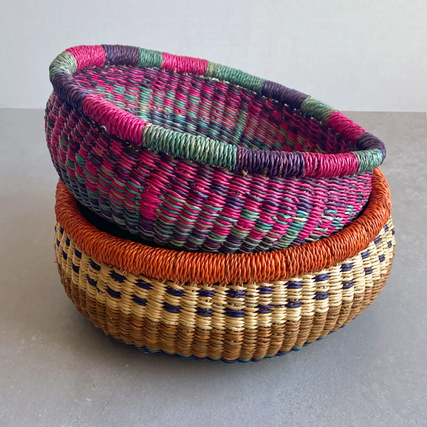 Round Bolga Basket - Assorted Colors 8in