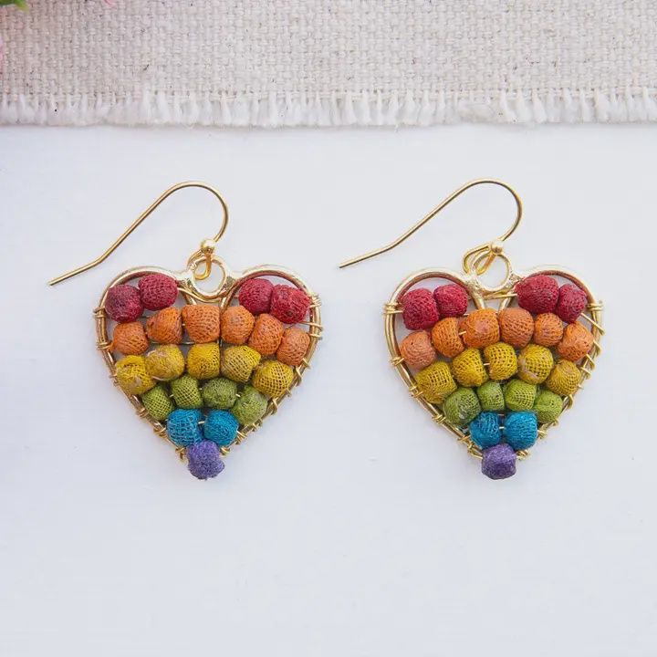 Rainbow Heart Milieu Earrings