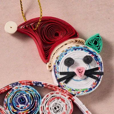 Cabo Quilled Cat with Santa Hat Ornament