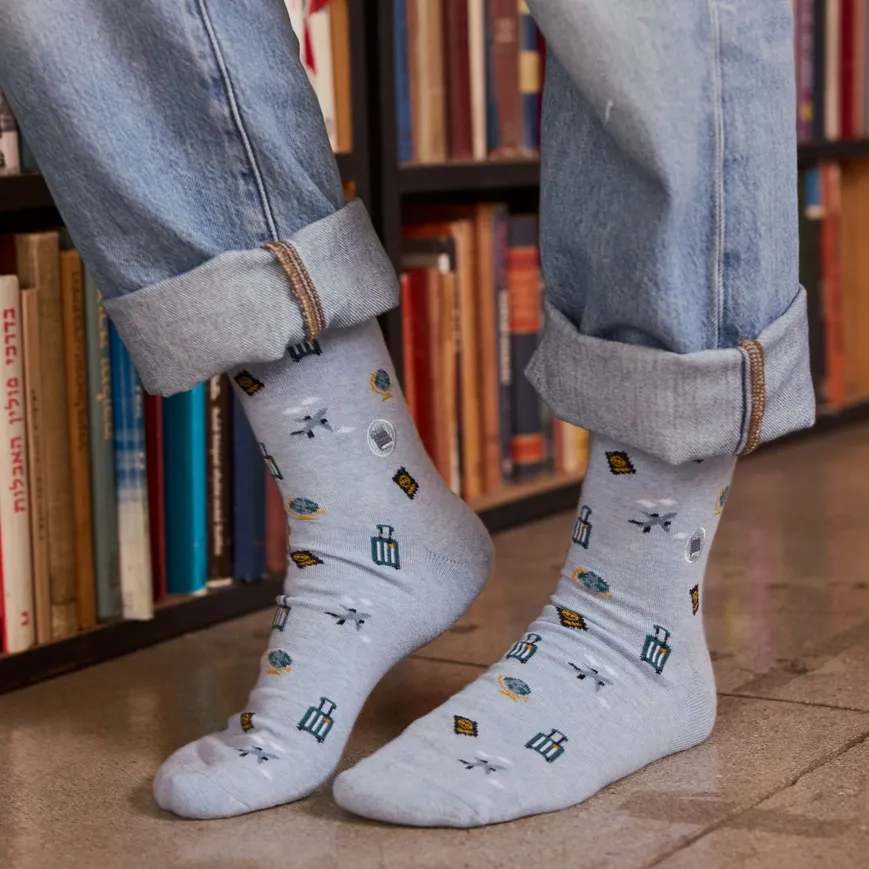 Socks that Give Books (Blue Travel), Size: Small Women's 5-9