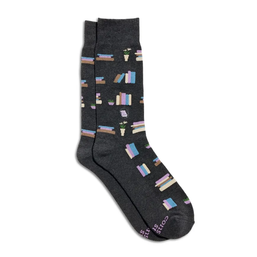 Socks that Give Books (Gray Bookshelves), Size: Small Women's 5-9