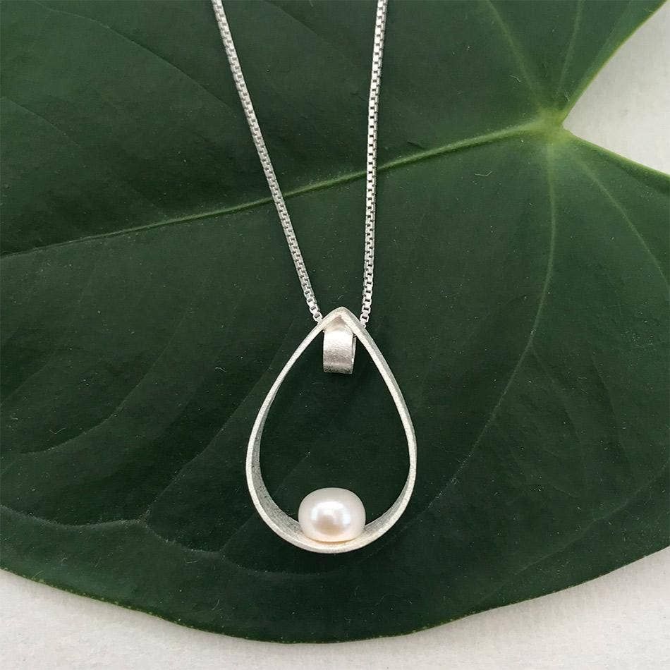 Elegant Teardrop Necklace | Sterling Silver