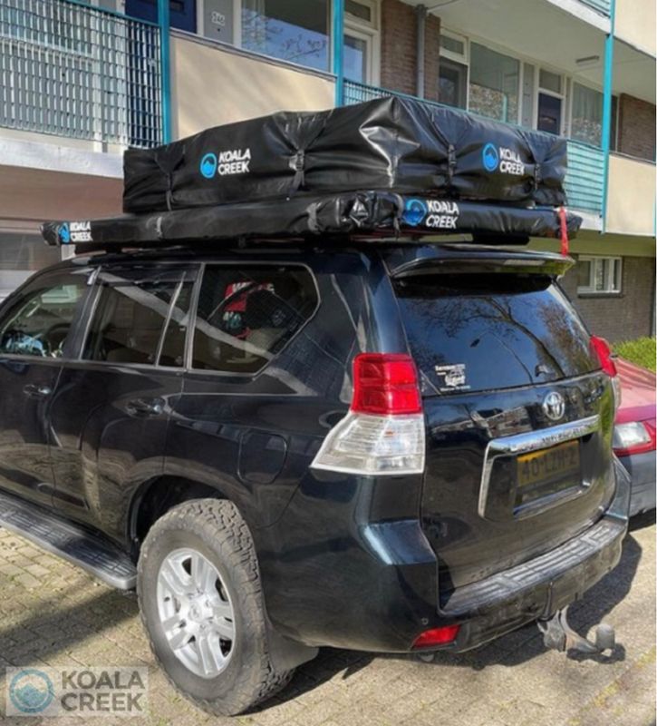 KOALA CREEK® DAKTENT COVER – HOES ZWART 160 CM. MET 8 NYLON GESPEN.