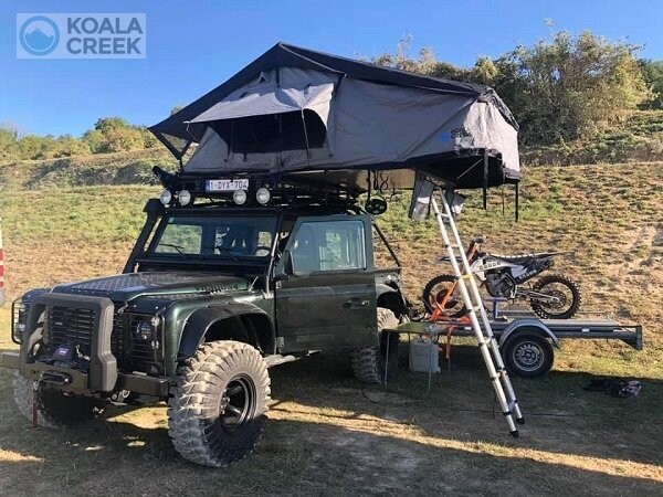 Koala Creek® Teide 160L Daktent Met Overdekte Instap - 160cm MET GRATIS LW ONDERTENT ZOLANG DE VOORRAAD STREKT Koala Creek® Teide 160L Daktent Met Overdekte Instap - 160cm MET GRATIS LW ONDERTENT ZOLANG DE VOORRAAD STREKT