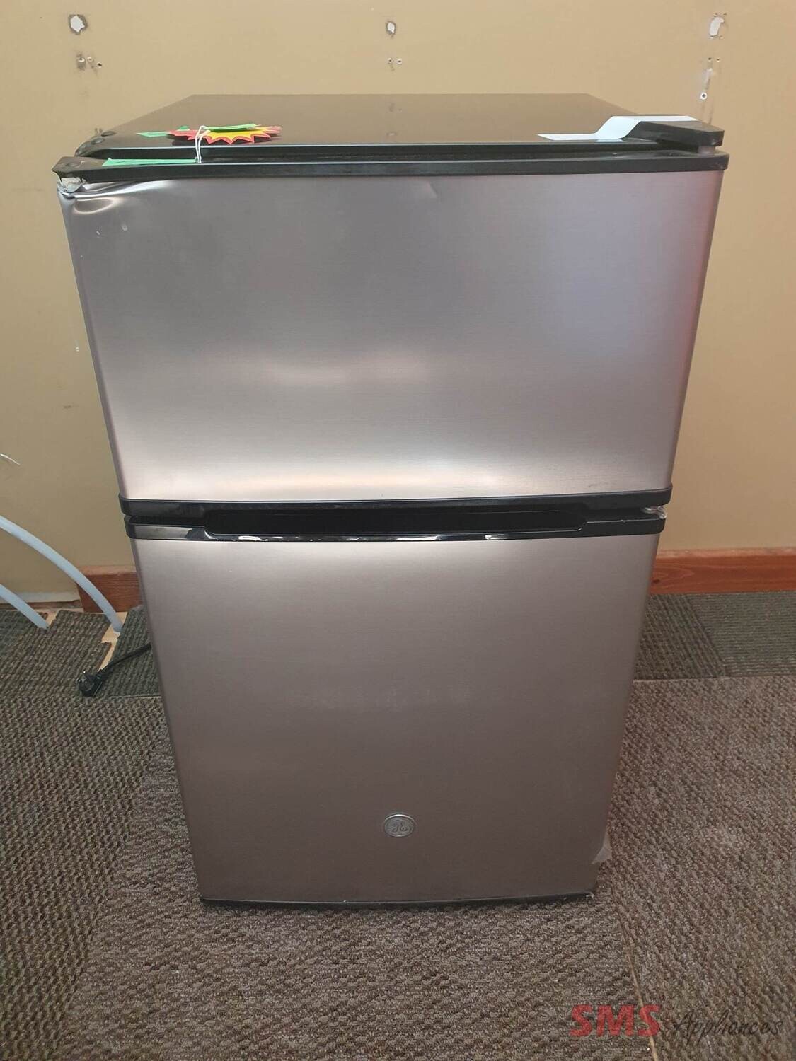 ge mini fridge used