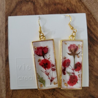 Reds Gold Rectangle Flower Resin Earrings