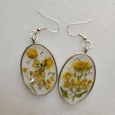 Golden Oval Flower Resin Earrings