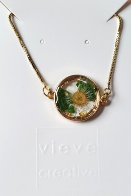 Dainty White Floral Bracelet