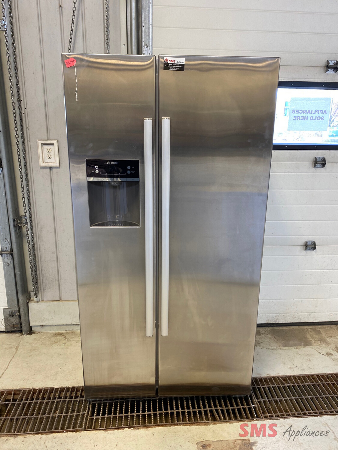 Bosch 36" Stainless Steel Side by Side Refrigerator 22.1 Cu. Ft. B22CS30SNS/02