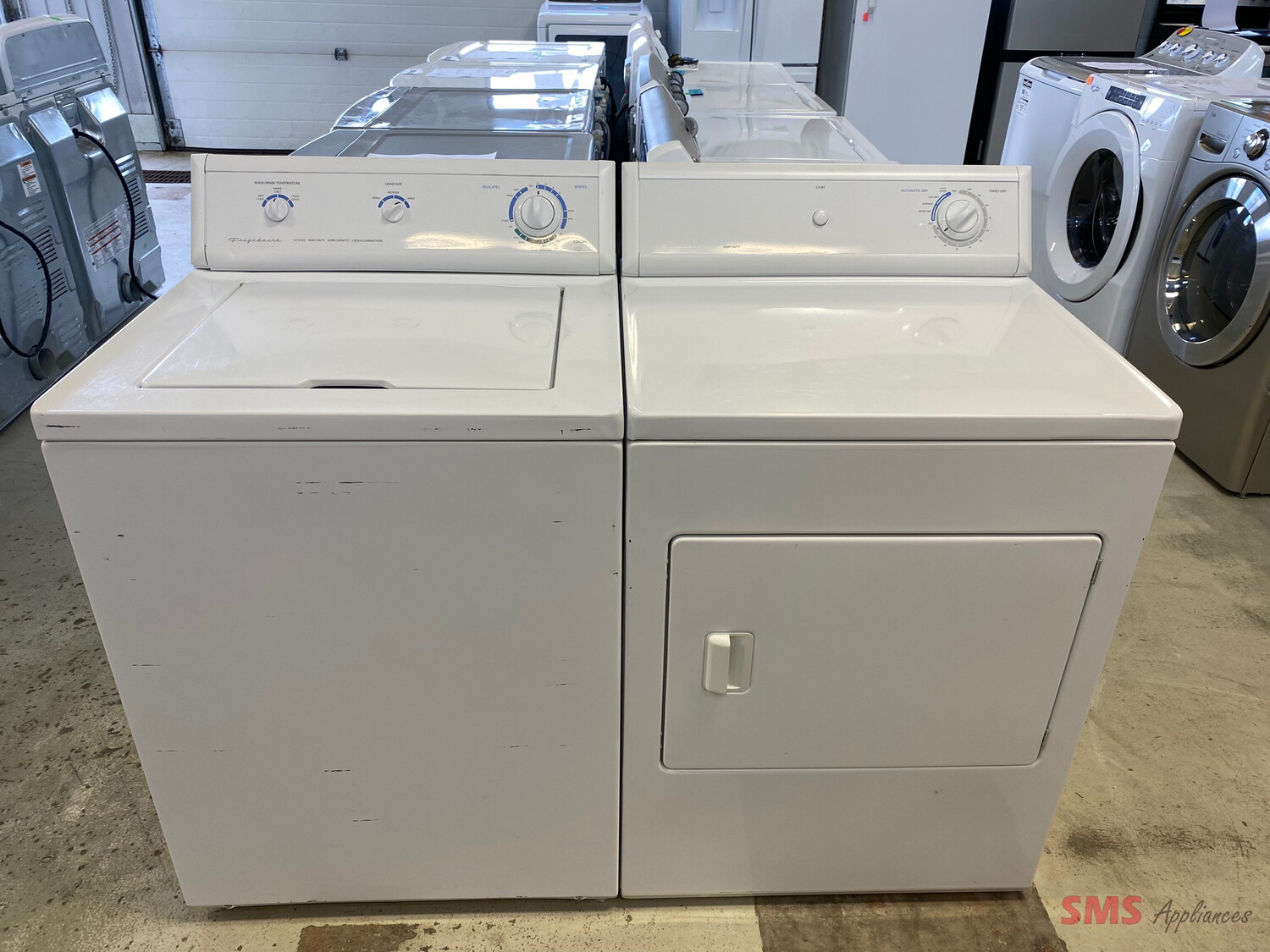 Frigidaire 27" Top Load Washer and Dryer Set FWS833AS2/FER211CAS2