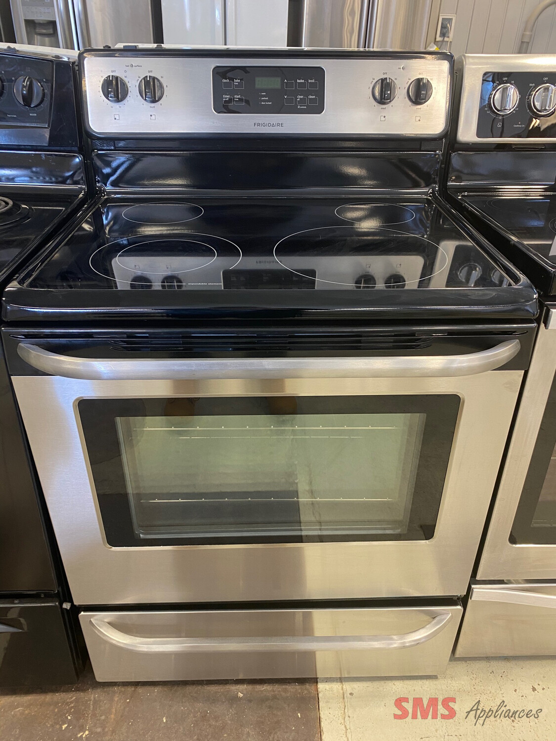 Frigidaire 30" Freestanding, Self Cleaning Electric Range 5.3 Cu. Ft. CFEF3048LSM