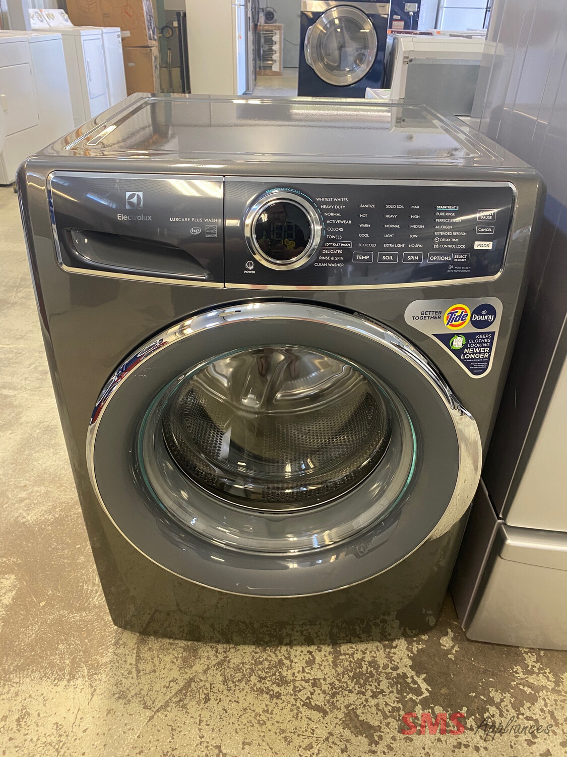 Electrolux 27" Front Load Washer 5.2 Cu. Ft. ELFW7537AT