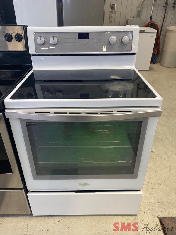 Whirlpool 30" Freestanding Electric Range 6.2 Cu. Ft. YWFE710H0BH