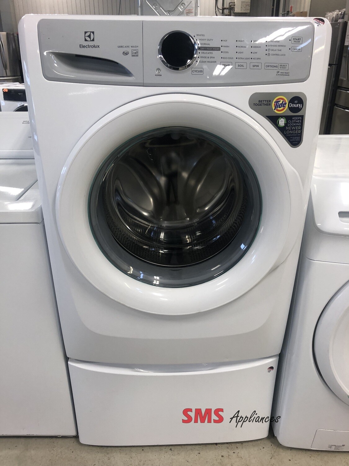 Open Box - Scratch & Dent Electrolux Front Load Washer 5.1 Cu. Ft. ELW7337AW