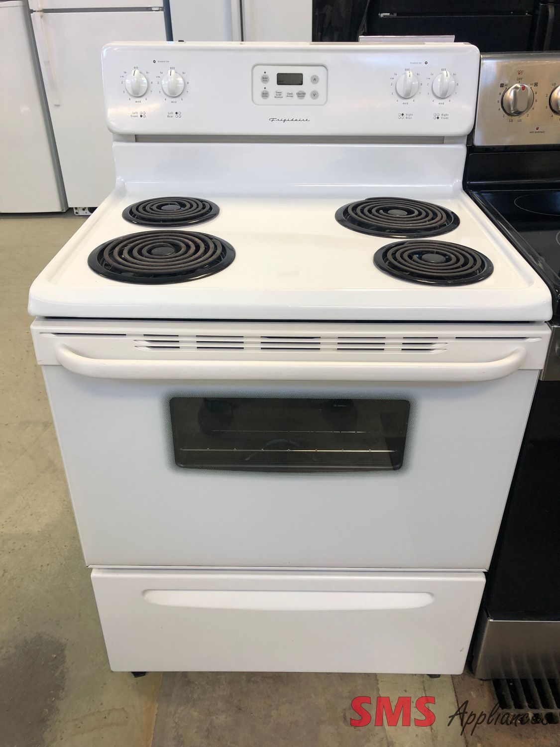 Frigidaire 30" Freestanding Electric Stove 4.1 Cu. Ft. CFEF312GSC